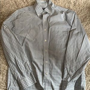Men’s Vineyard Vines Button up shirt